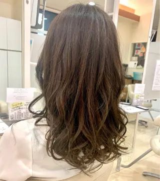ミディアム 田中 美有のヘアスタイル
