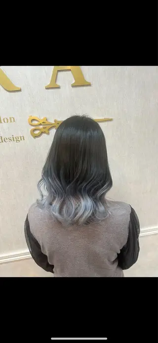 セミロング カラー 石井 綾乃のヘアスタイル