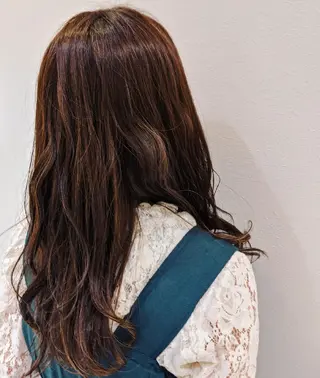 カラー 浜田りほ Luxbe 博多バスターミナルのヘアスタイル