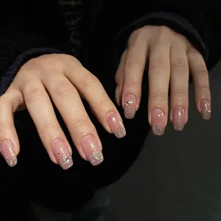ネイル WHITE NAIL 難波店 YUMAのネイルデザイン