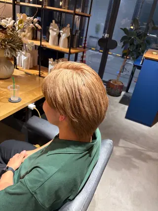カラー 大参 花のヘアスタイル
