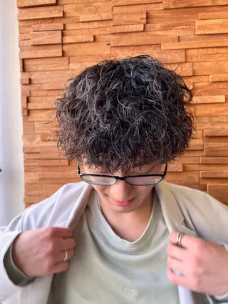 パーマ メンズ 透明感・艶感 小坂隼斗のヘアスタイル