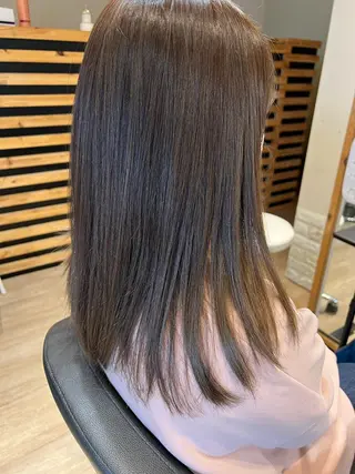 カラー 早川 真幸のヘアスタイル