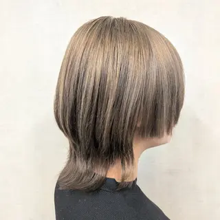 ミディアム カラー 小林 梨香のヘアスタイル