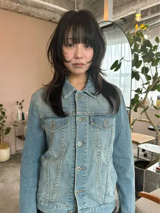 セミロング カラー 林　蓮／レイヤー ／透明感カラーのヘアスタイル