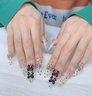 ネイル T. Leeのネイルデザイン