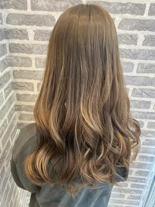 カラー EARTH岩槻店 azusaのヘアスタイル