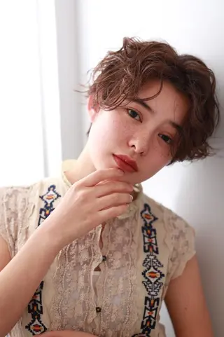 ショート カラー パーマ レイヤーカット✂️ 横浜No1♡下鳥翔子のヘアスタイル