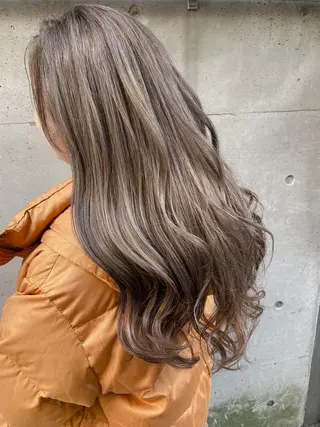 セミロング カラー 【透明感、艶髪】西村 有司のヘアスタイル