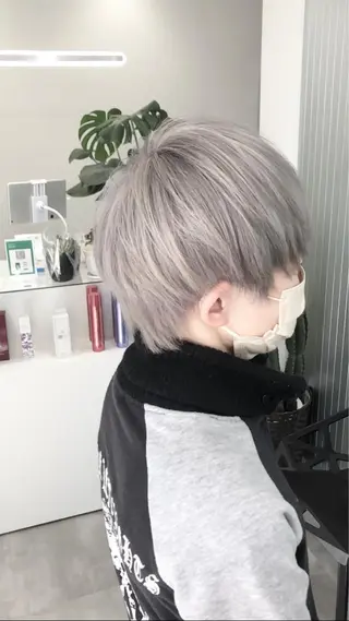 ショート カラー LOOP hairのヘアスタイル