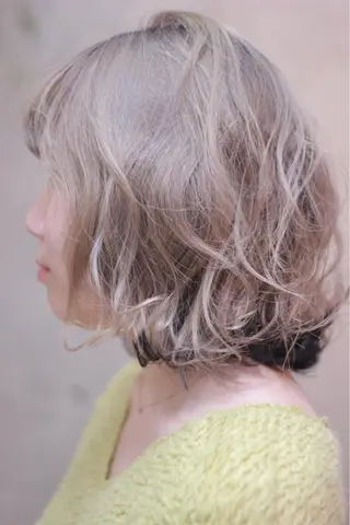 ミディアム カラー 及川 光のヘアスタイル