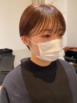 ショート 顔まわりカラー特化 赤津百合絵のヘアスタイル