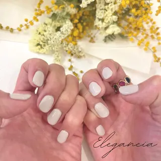 カラー ネイル Elegancia. Hiromiのネイルデザイン