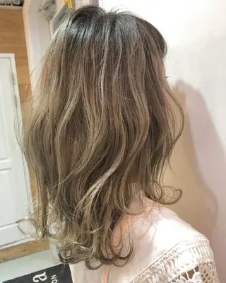 ミディアム カラー 北間 寛哉のヘアスタイル