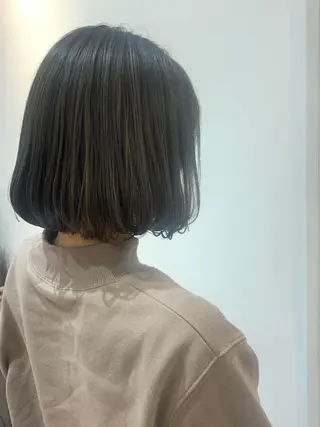 ショート カラー mu ku.のヘアスタイル