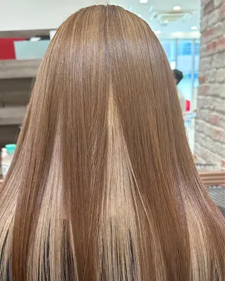 セミロング カラー 【複雑履歴ブリーチ】 中村　玲仁のヘアスタイル