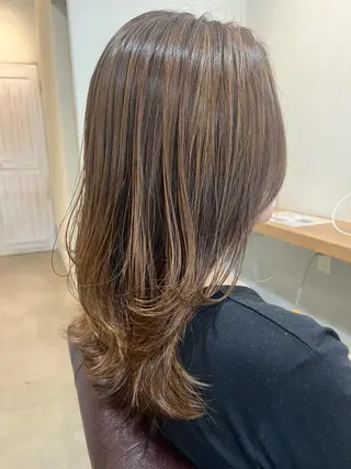 ロング カラー 三島 有佳里のヘアスタイル