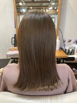 ミディアム 山木 裕子のヘアスタイル