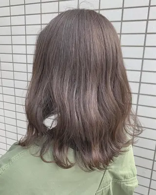 セミロング カラー fio マナミのヘアスタイル