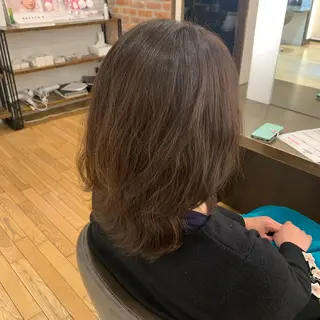 ミディアム パーマ 透明感艶カラー/ 岡田澪香のヘアスタイル