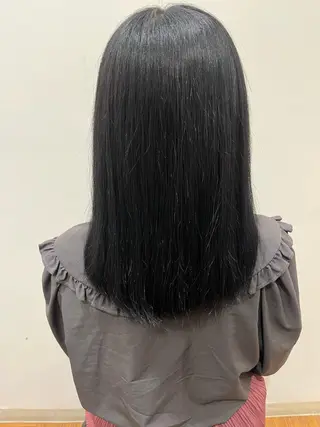 セミロング カラー 伊藤 未紗希のヘアスタイル