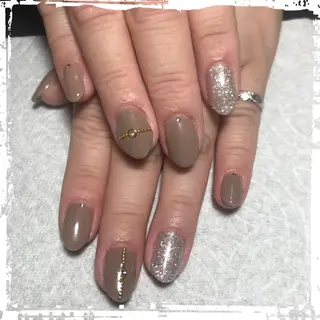 ネイル ECLAT エクラ所属・寺山 千鶴のネイルデザイン