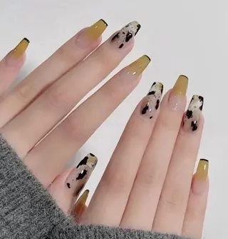 ネイル VIVIAN リサのネイルデザイン