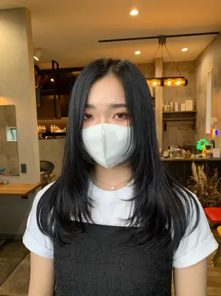 セミロング yoshihara yuukiのヘアスタイル