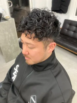 パーマ メンズ 深堀 勇弥のヘアスタイル