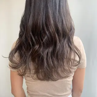 カラー 山口 莉奈のヘアスタイル