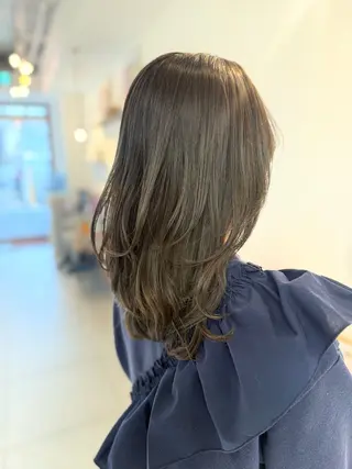セミロング カラー 安永 涼のヘアスタイル
