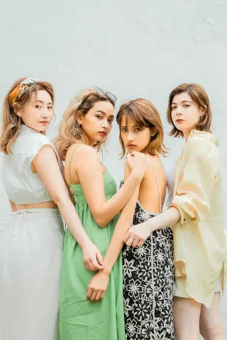 セミロング レイヤーカット/ 韓国ヘア/野崎かよのヘアスタイル