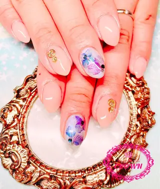 ネイル CROWN プライベートサロンのネイルデザイン