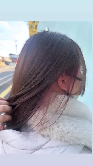 ミディアム 𝑴𝒐𝒓𝒊 /髪質改善/艶髪🖤のヘアスタイル