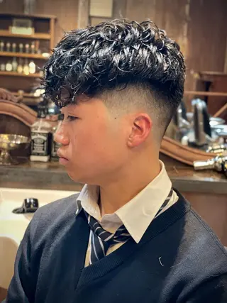 ショート 上岡 祐のヘアスタイル