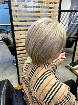 カラー 1回で綺麗になる 髪質改善 小山光のヘアスタイル