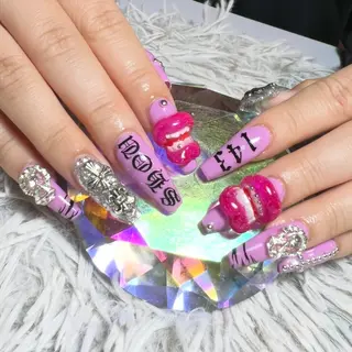 ネイル シェヌネイル JURAのネイルデザイン