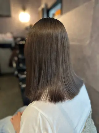 ミディアム カラー Hina🐣 elubylovisのヘアスタイル