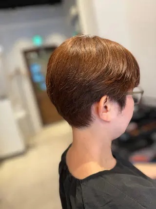ショート カラー 高石 乃愛のヘアスタイル