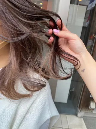 ミディアム カラー パーマ ヘアアレンジ メンズ ネイル mana 暖色カラーカットのヘアスタイル