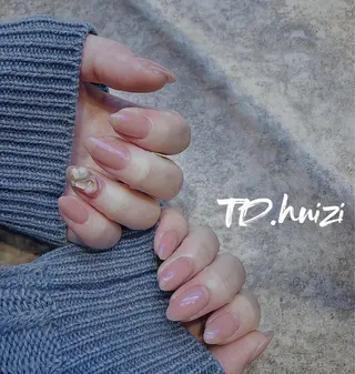 ミディアム めぐみのネイルサロン スタッフ練習のネイルデザイン