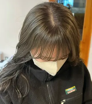 ロング カラー MUKU リカのヘアスタイル