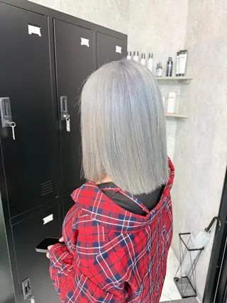 ショート カラー 🌺ハイトーン🌺 矢葺 なぎさ🌺🌺のヘアスタイル