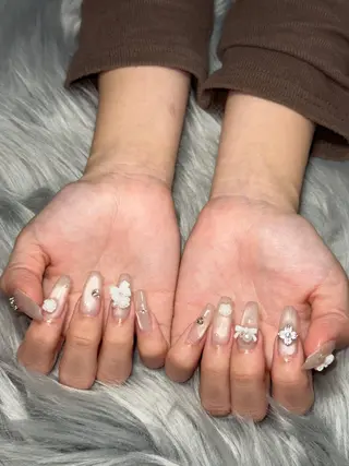 ネイル Momoka 🍑🎀のネイルデザイン