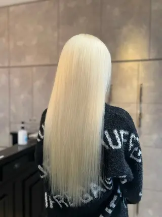 ロング カラー 🎀ハイトーン・艶 カラー HANA🎀のヘアスタイル