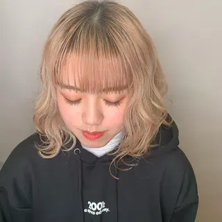 ミディアム ウスイ ハルカのヘアスタイル