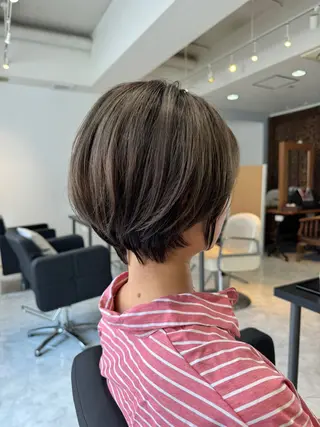 ショート 髪質改善ストレート オルメントのヘアスタイル