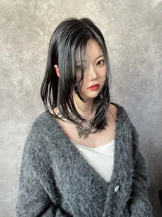 ミディアム isseiハイトーン /韓国レイヤーのヘアスタイル