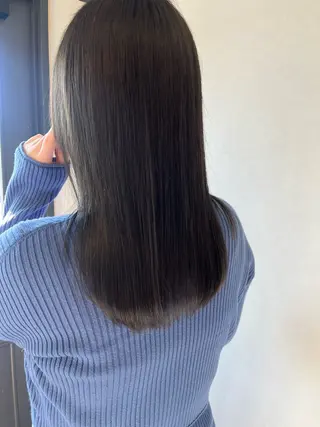 セミロング うる艶カラー asukaのヘアスタイル