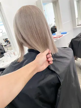 ミディアム Lit.豊橋 夏目のヘアスタイル